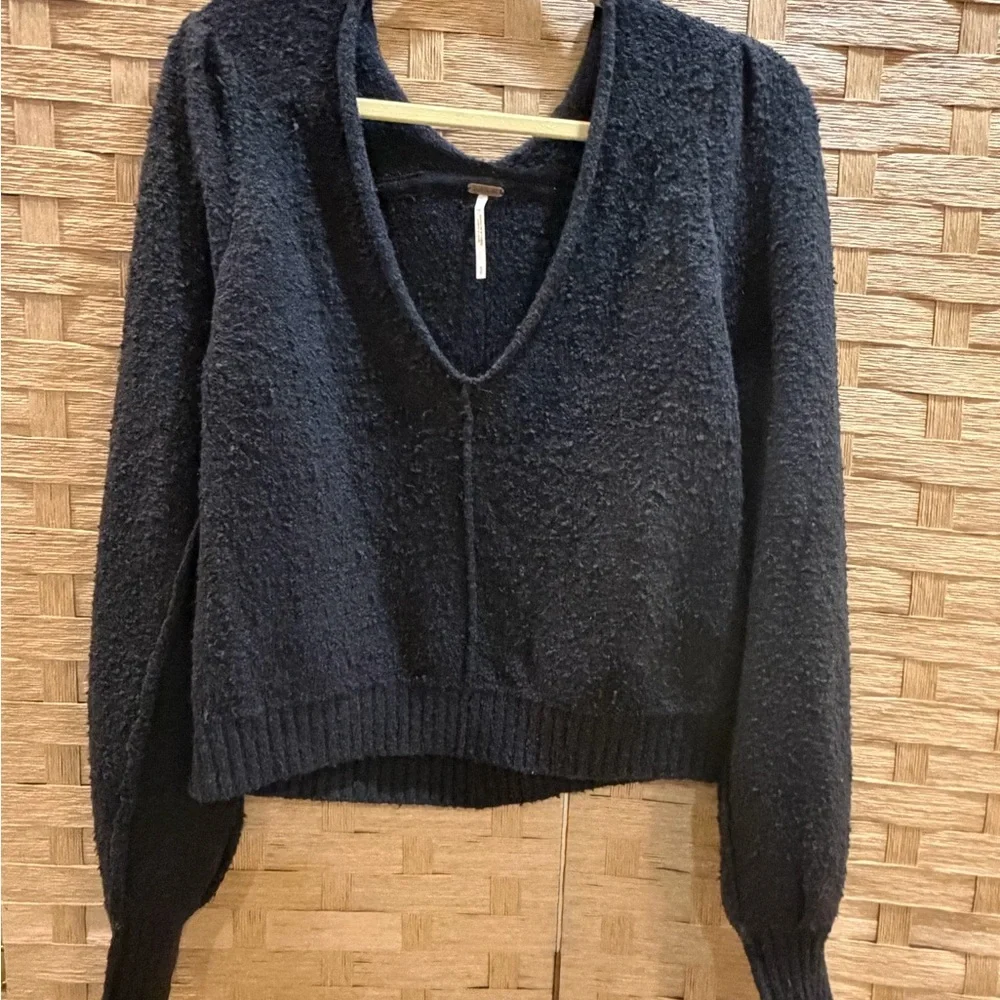 Free People Black Popcorn V-Neck Sweater Whimsigoth Minimalist Size Small - Picture 2 of 6
